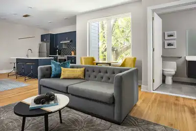 Image de Accessible One-Bedroom Cozy Frankford
