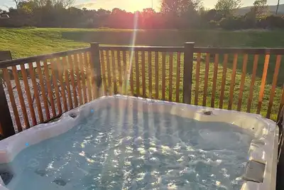 Image de Beech Lodge | Hot Tub Retreat near Loch Ness
