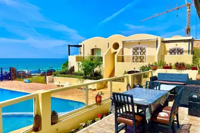 Image de Luxueux Appart - Piscine & Mer à vos Pied ( Iptv-Wifi Haut Débit )