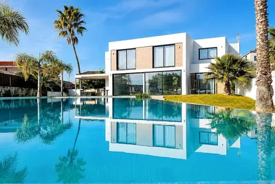 Image de Stunning home in Vinaroz with private swimming pool, can be inside or outside