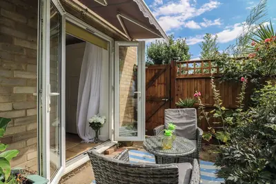 Image de Oakwood Annexe, romantic, country holiday cottage in West Mersea