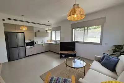 Image de Port city haifa - Sea front 1 bdrm apt w/ mamad