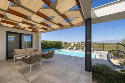 Image de Amazing home in Zerava
