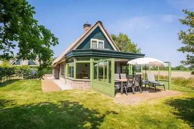 Image de Villa nature à Texel avec sauna