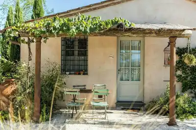 Image de Appartement à la ferme, oliviers et piscine