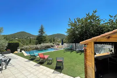 Image de Villa d’exception avec piscine à débordement, jacuzzi, salle de cinéma et sport