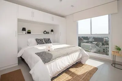 Image de Cityscape Views - New 2br Retreat
