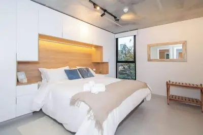 Image de Comfy 2br Gym, Pool, Bbq Great Location