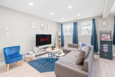 Image de Elegant Living in a 1-Bedroom Suite
