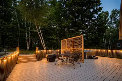 Image de Chalet Gunstock avec jacuzzi & fauteuil de massage