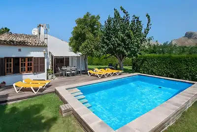 Image de Villa Provenza avec piscine privée, terrasse, climatisation & Wi-Fi