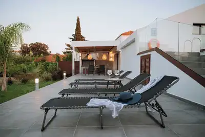 Image de Manolis Seaside Villa with Private Pool, 500m from the Beach