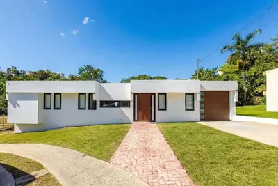 Image de 3br · Hot Tub + Solar | Work Retreat Mayagüez Pr