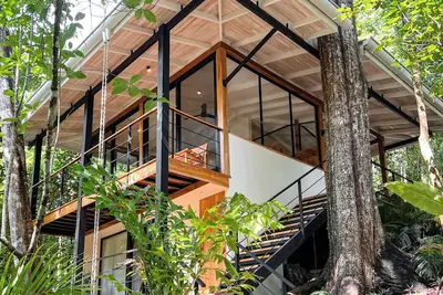 Image de Jungle Design Bungalow 2 min to the beach