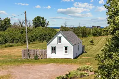 Image de Explore Anne's Land at Four Winds Cottage