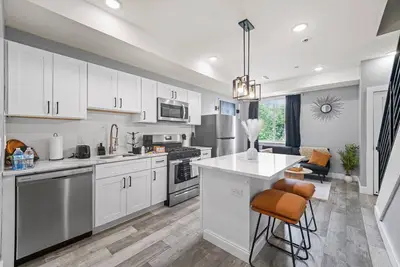 Image de Modern 2br Retreat • Free Parking • Near Philly Zoo