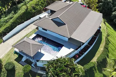 Image de Seawinds Aura :House with spectacular ocean views and enormous balcony