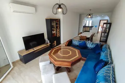 Image de Appartement au bord de la mer avec terrasse et vue sur la mer