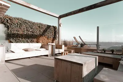 Image de Villa panoramique sur la digue avec jacuzzi