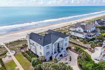 Image de Oceanfront DeBordieu Estate, Direct Beach Access