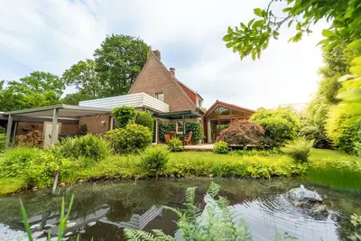 Image de Aurich holiday home: garden, sunroom, fireplace