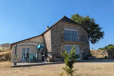 Image de La grange du soleil  gîte autonome photovoltaïque