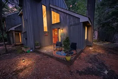 Image de Elevation 33 | Updated 3br Condo at Jack Frost Slopes | Snow Ridge Village with Deck & Grill