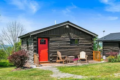 Image de Jack Cabin - Views, Hot Tub, Fire Pit & Outdoors!