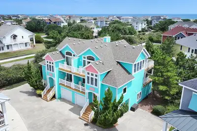 Image de Oceanside, 2 Hot Tubs- 2 Duplex's rents as 1-Bu22, Love R Shack at the Beach