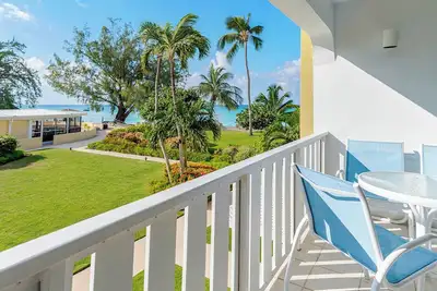 Image de Harbour Heights #26 Seven Mile Beach, 2 Bedroom, 2. 5 Bathroom Second Floor Townhouse