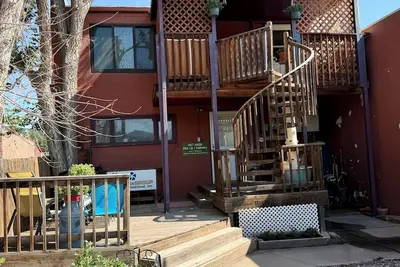 Image de Charming Apartment in Downtown Lyons! 3bed/2bath