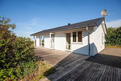Image de Beach front home in Vestervig with WiFi