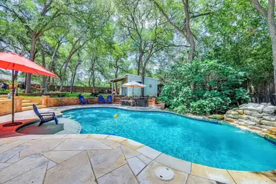 Image de Luxe Hill Country Home w/ Resort-Style Pool!