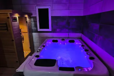 Image de Gîte spa jacuzzi sauna privatifs en baie de Somme. \"Les bulles du bonheur\"