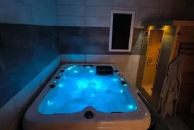 Image de Gîte spa jacuzzi sauna privatifs en baie de somme \"Les bulles du bonheur\"