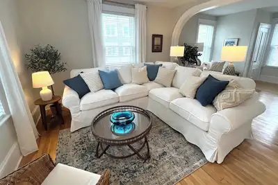 Image de Chester Village + Harbour Views: 4-Bedroom Family-Friendly Historic Home