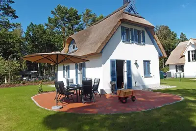 Image de Maison de vacances avec cheminée, à environ 400 mètres de la plage de sable, 2 chambres, jusqu’à 5 personnes