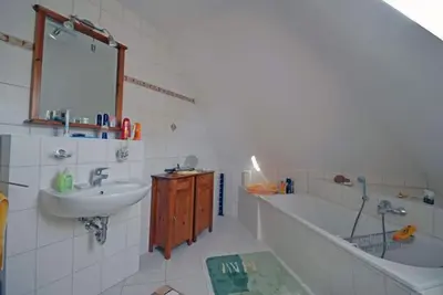 Image de Maison de vacances avec cheminée, à environ 250 mètres de la plage de sable, Wi-Fi, animaux acceptés