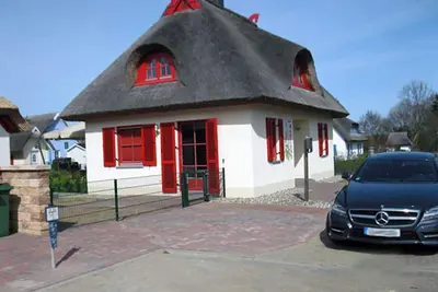 Image de Maison de vacances avec cheminée et jardin, à environ 400 mètres de la plage de sable ; animaux acceptés