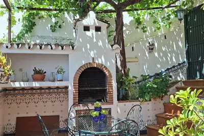 Image de Casa Luciíta: Cozy, with a fireplace, patio, and Bbq. Near Marbella