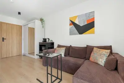 Image de Brown Apartment with Garden | Desk | Parking