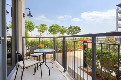 Image de Modern & Elegant 1-Bedroom Apartment in Dubai