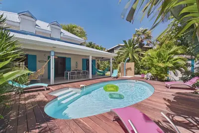 Image de A 5 min du centre - Villa avec piscine - 6 pers