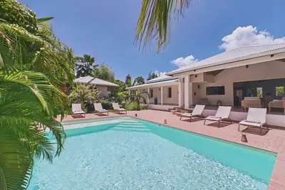 Image de À 5 min du centre - Villa avec piscine - 10 pers