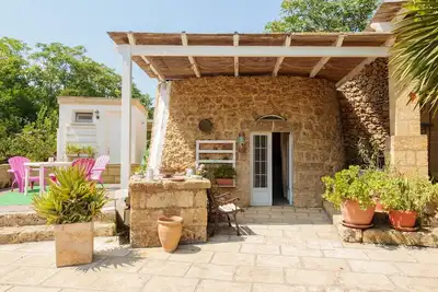 Image de Villa \"Tenuta Rosa in Salento\" avec terrasse privée, jardin privé et climatisation