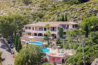 Image de Villa avec deux piscines, à Puerto Pollença