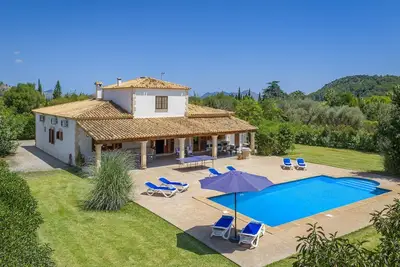 Jolie villa près du centre de Pollença