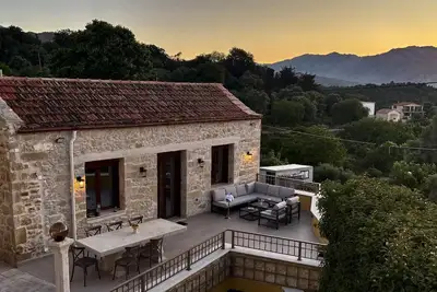 Image de Villa Methorion - Trois Chambres Villa, Couchages 6
