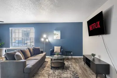 Image de 2 Min At&T Stadium Walk | Cozy & Clean 2br Apt