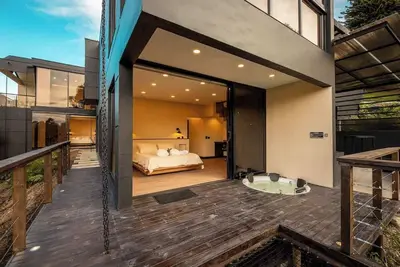 Image de Nature Cabin with Spa Jacuzzi Steam Room